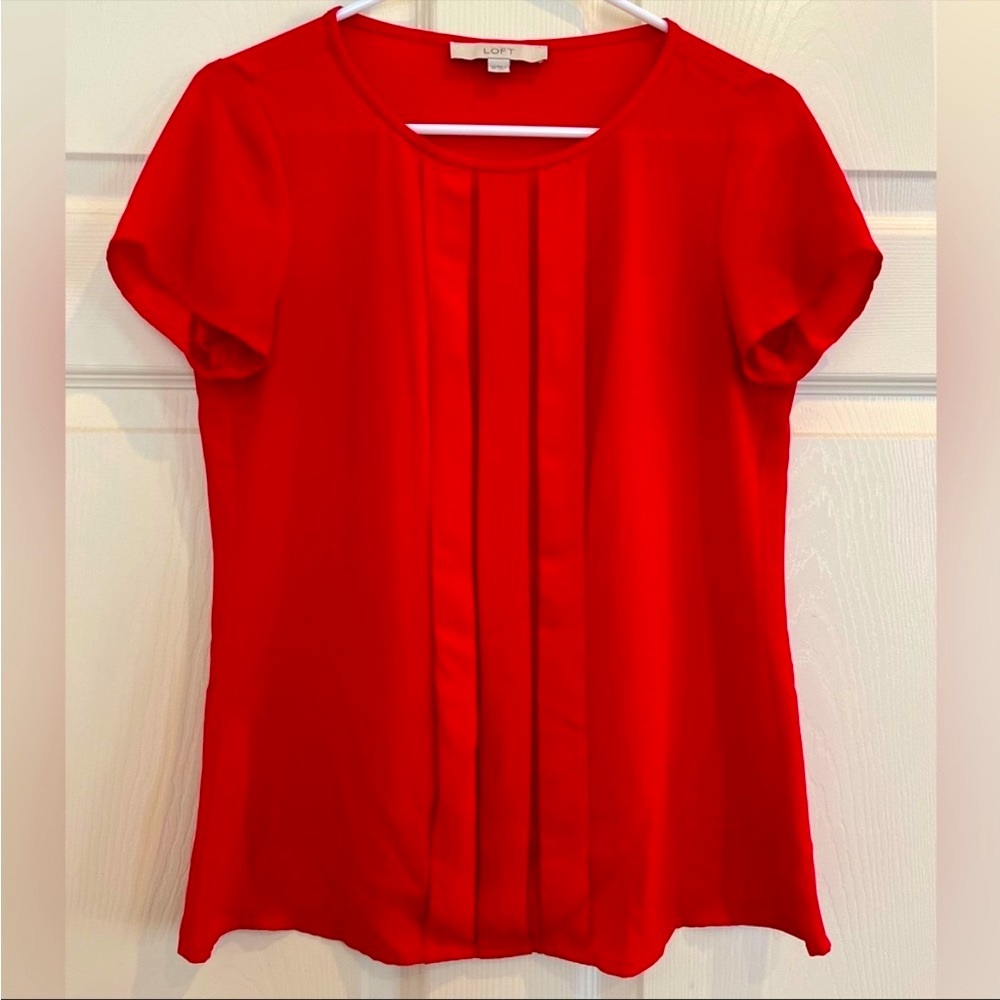 LOFT pleated red short sleeve top